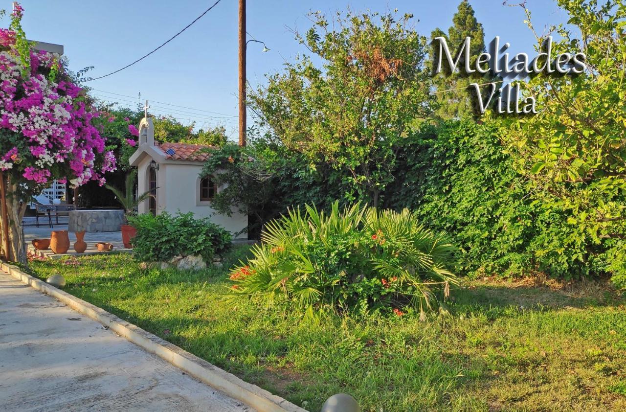Meliades Villa Agioi Theodoroi Bagian luar foto